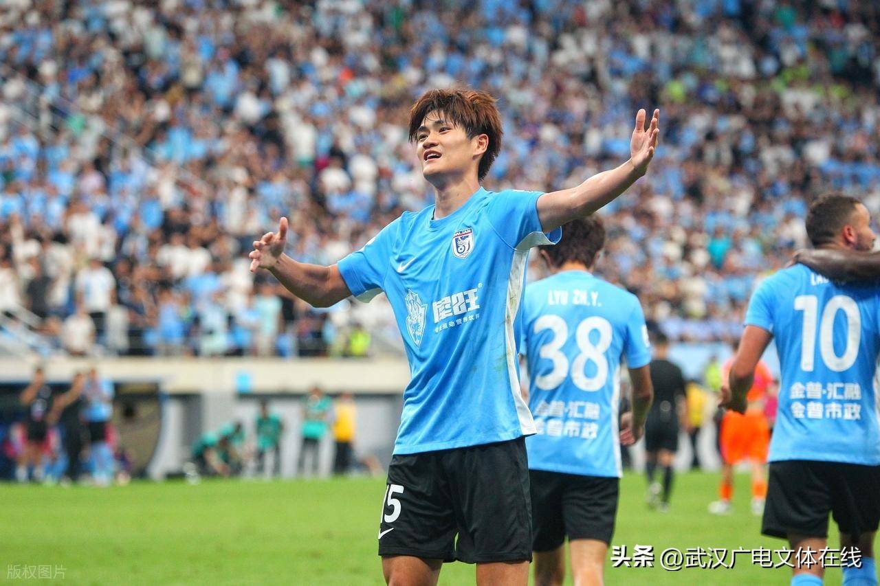 星空体育官网-关于赛地聚焦——中超集结日热度飙升，瓦伦西亚止住颓势，质疑声仍在，高层口径保持一致的信息